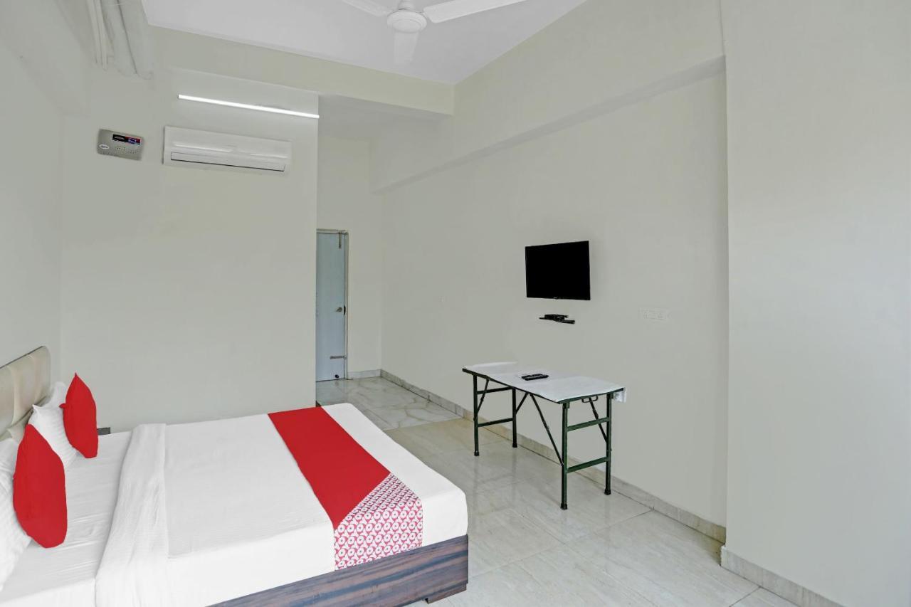 Oyo Flagship 80971 The Lime Tree Bareilly Εξωτερικό φωτογραφία